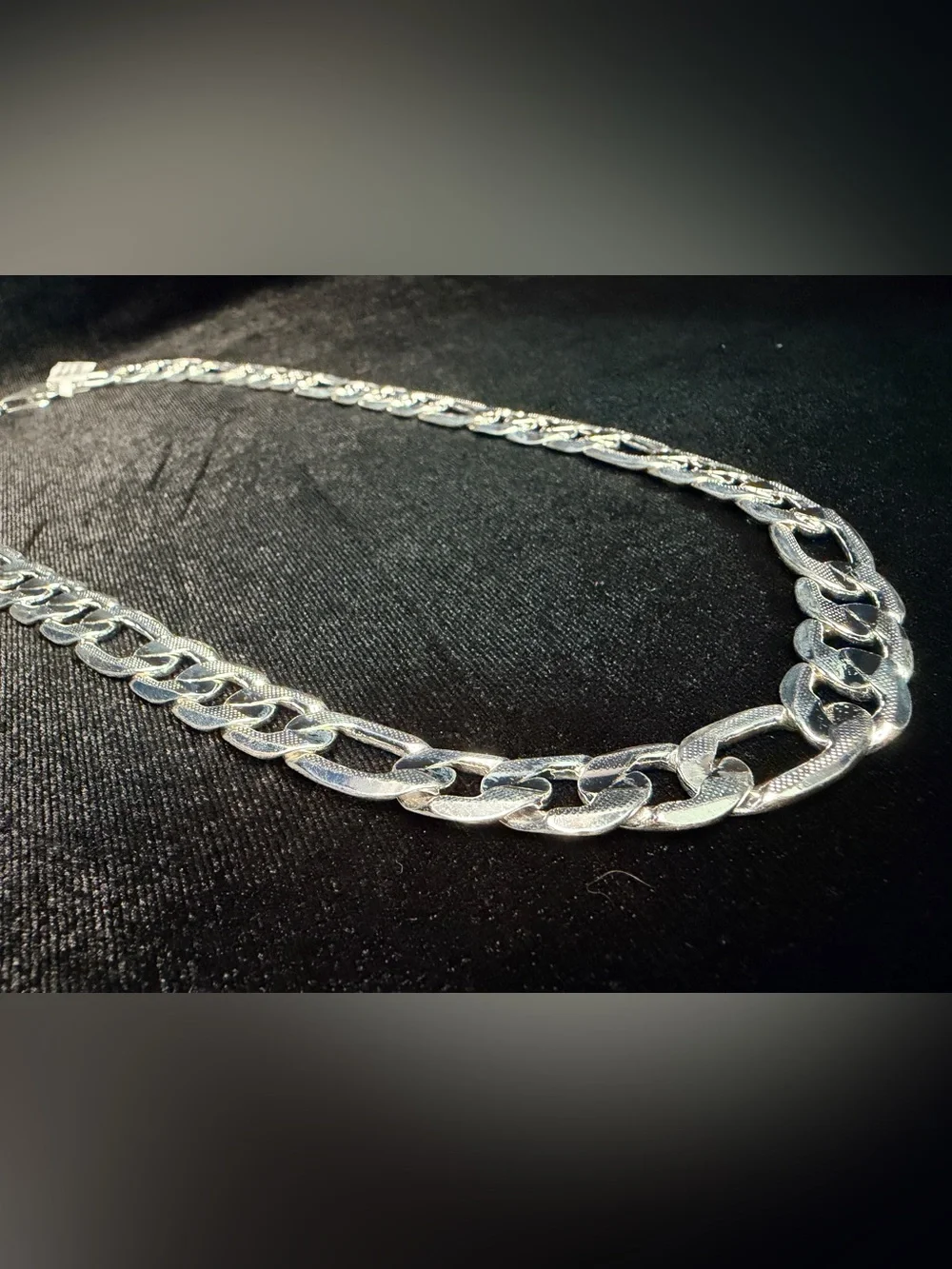 Figaro Diamond Cut 24in 12.7MM 925 Stamped silver filled necklace 94g.